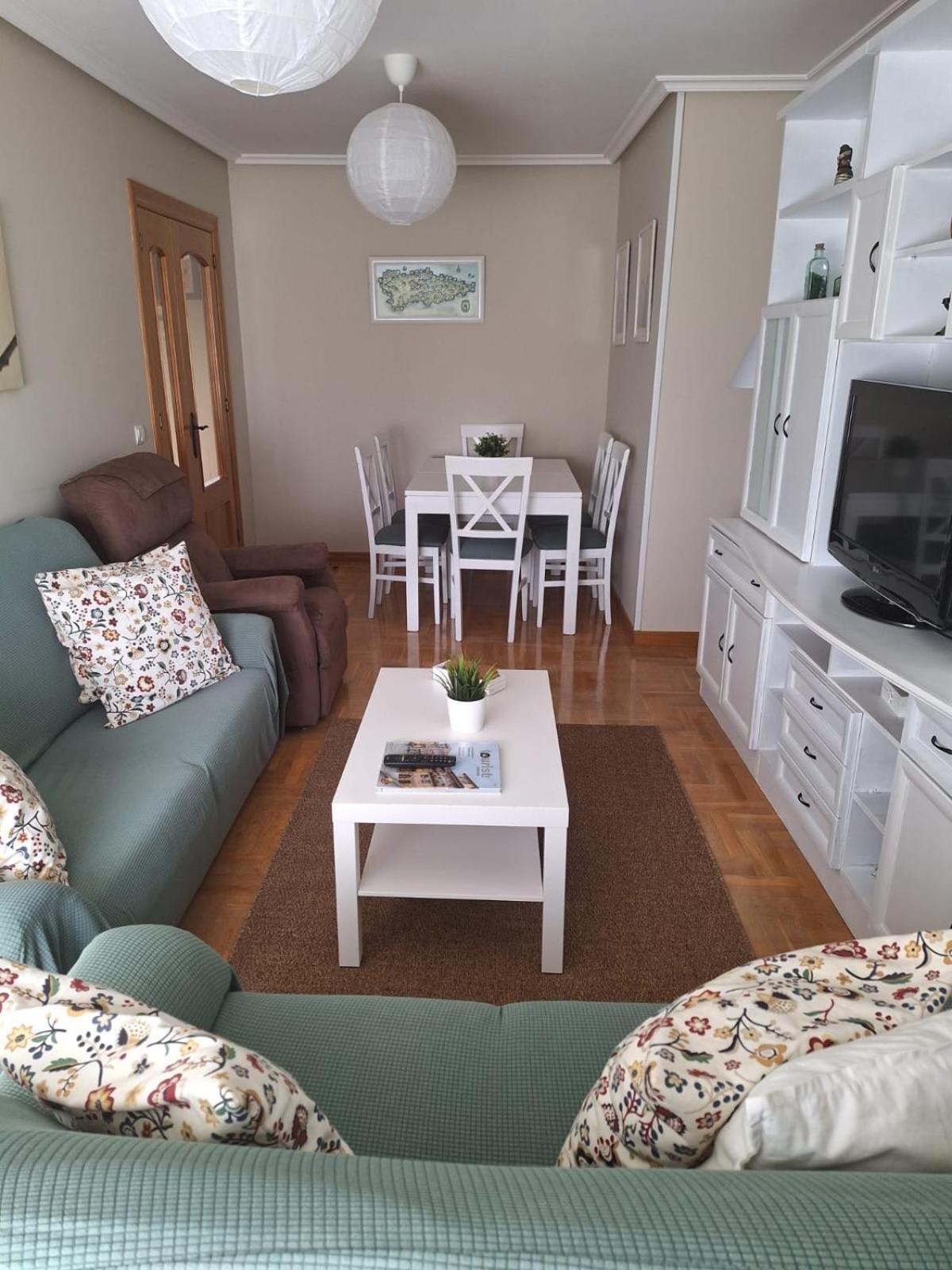 Apartamento Cueto Soto Del Barco Bagian luar foto